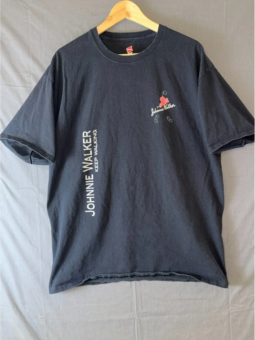 Johnnie Walker Keep Walking T‑Shirt XL Black Hanes Tagless Logo Tee